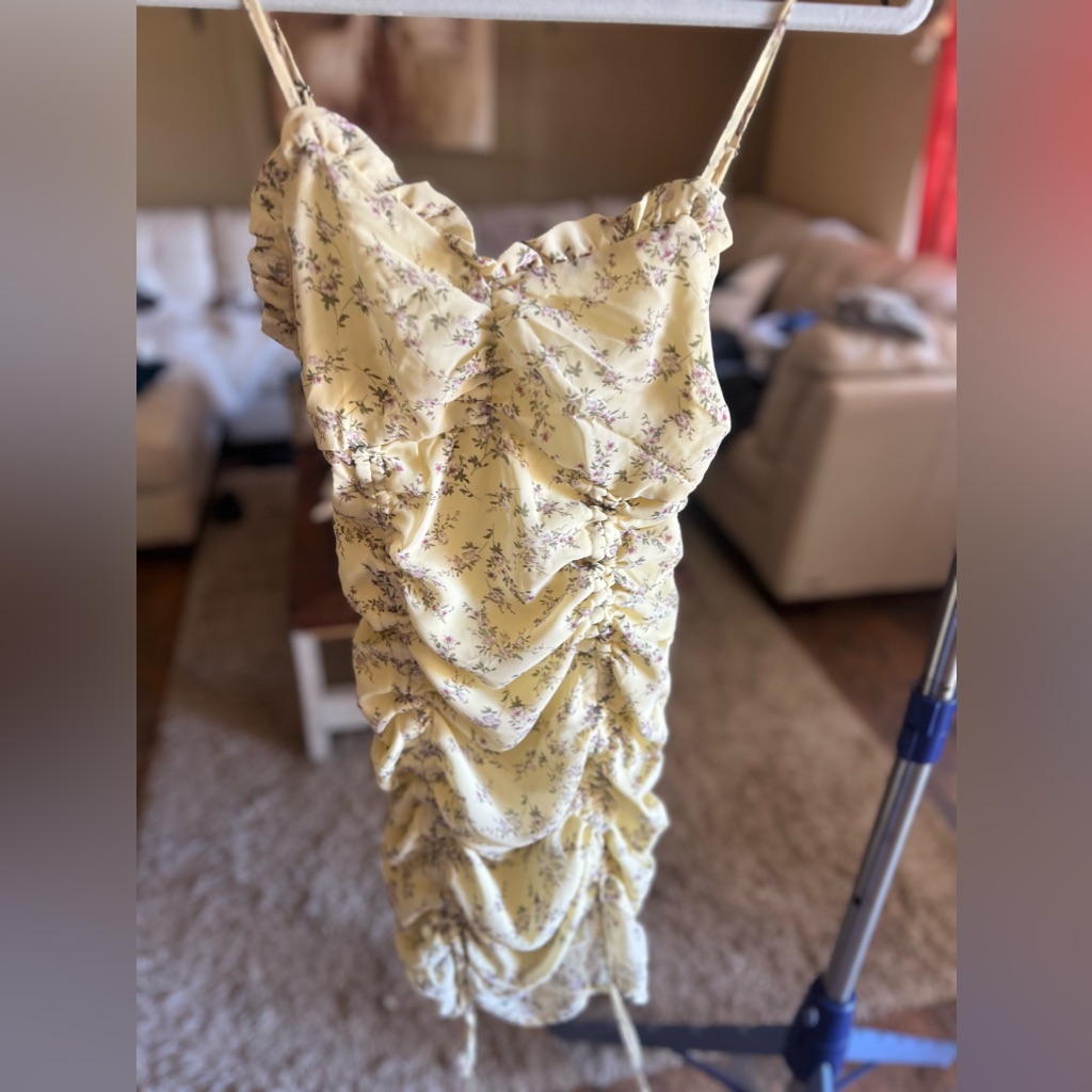 Ditsy Print Ruffle Cinched Ruched Slinky Mini Dress - Light Yellow M